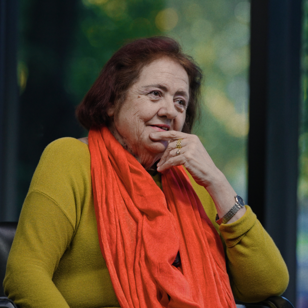 Retrato de Chiqui González, dramaturga y ex ministra de Innovación y Cultura de Santa Fe, invitada al ciclo La Arquitectura de la Conversación del CAUPSF. Episodio: Infancias y Espacio Público.